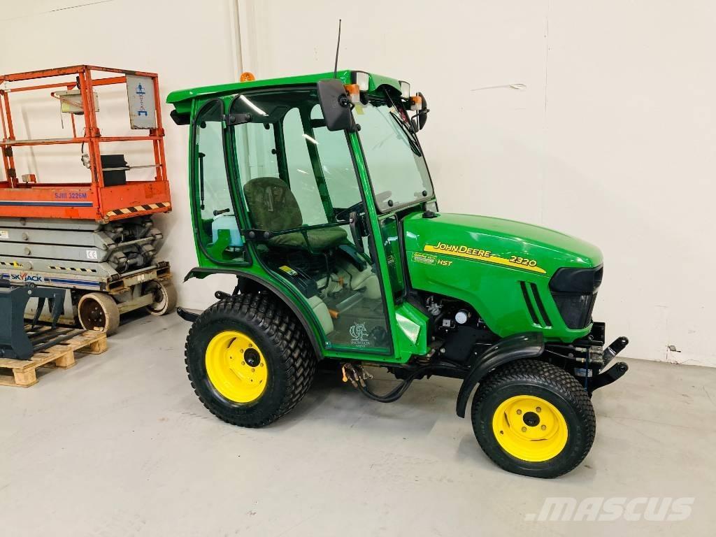 John Deere 2320 Naudoti kompaktiški traktoriai