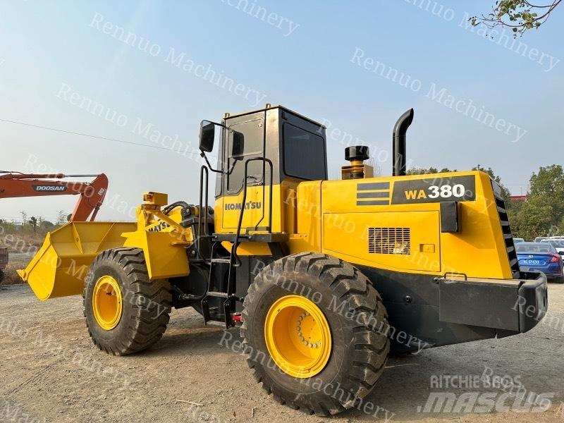 Komatsu WA380 Naudoti ratiniai krautuvai