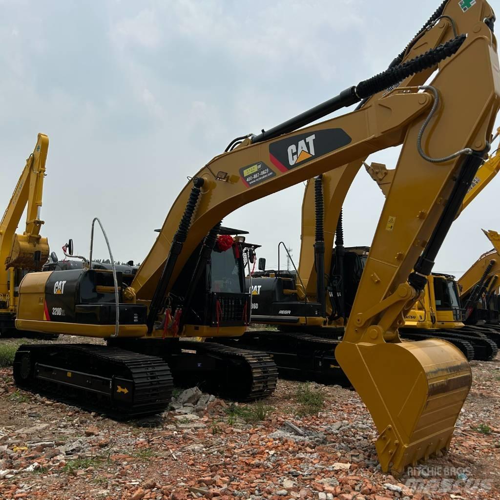 CAT 320D2L Vikšriniai ekskavatoriai