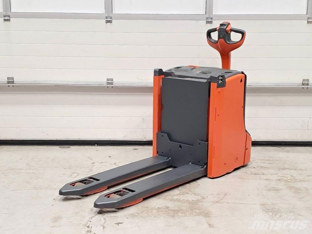 Linde T16L Mažų aukščių keltuvai