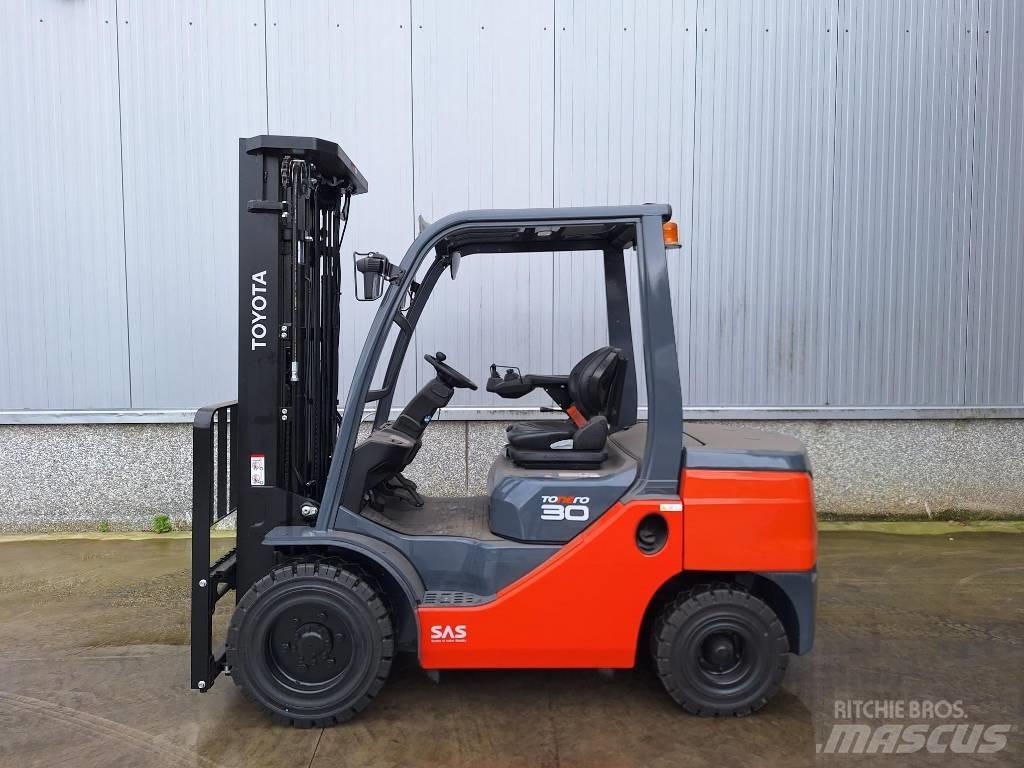 Toyota 52-8 FD F 30 Dyzeliniai krautuvai