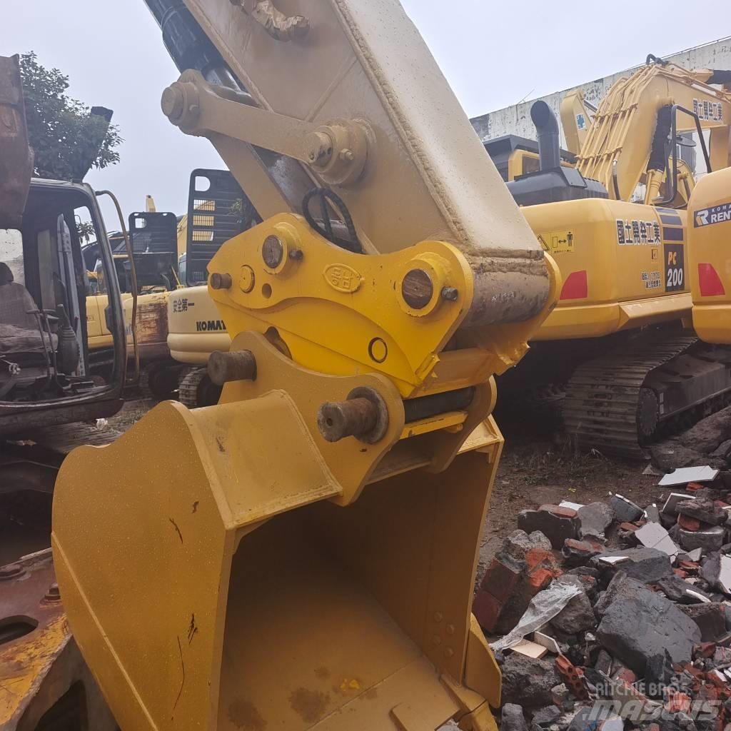 CAT 320 D Vikšriniai ekskavatoriai