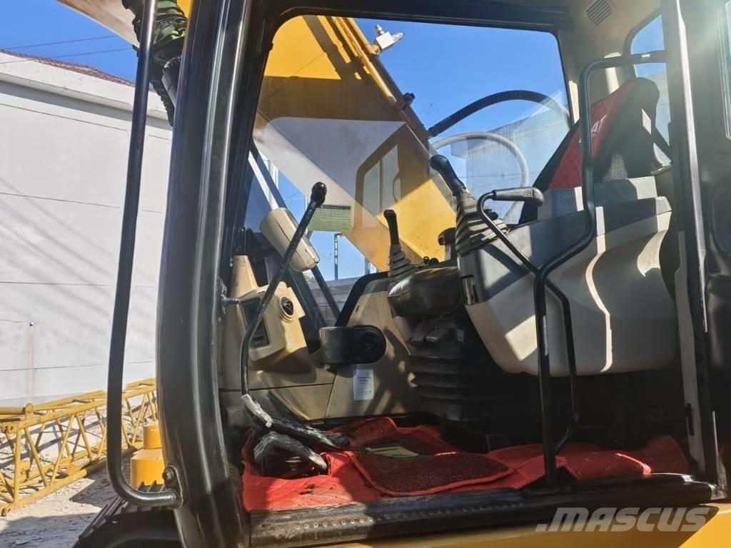 CAT 320 Vikšriniai ekskavatoriai
