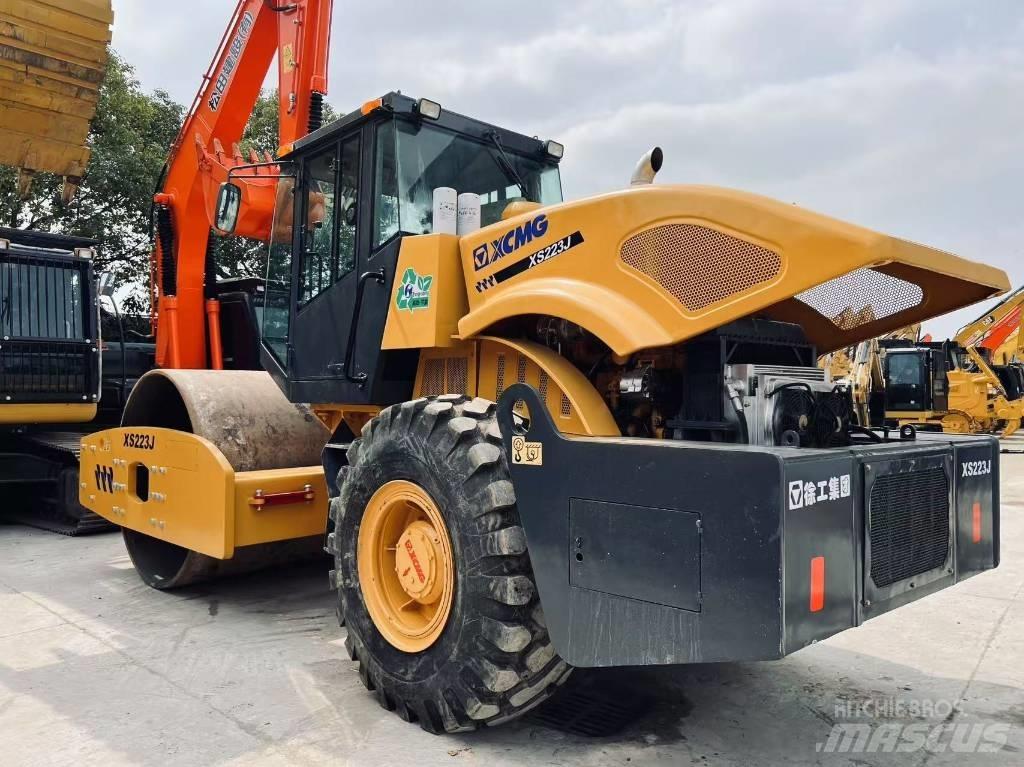 XCMG XS 223 J Vieno būgno volai