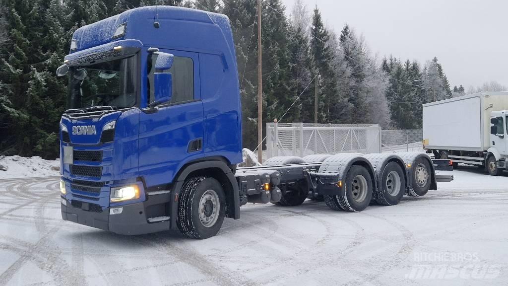 Scania R 560 8X4 ADR Važiuoklė su kabina