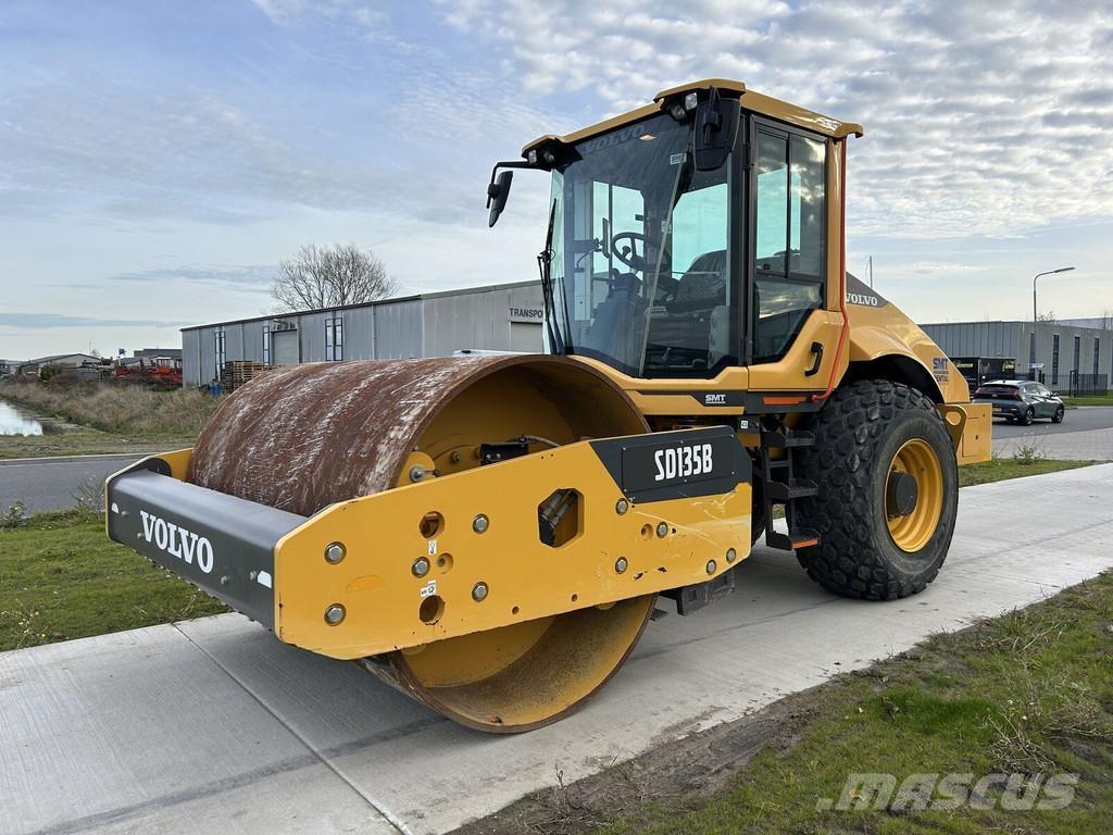 Volvo SD135B Vieno būgno volai