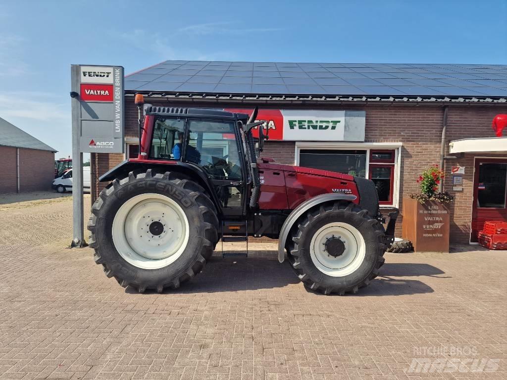 Valtra 8950 Traktoriai