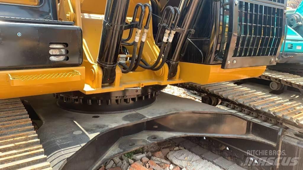 CAT 329 D Vikšriniai ekskavatoriai
