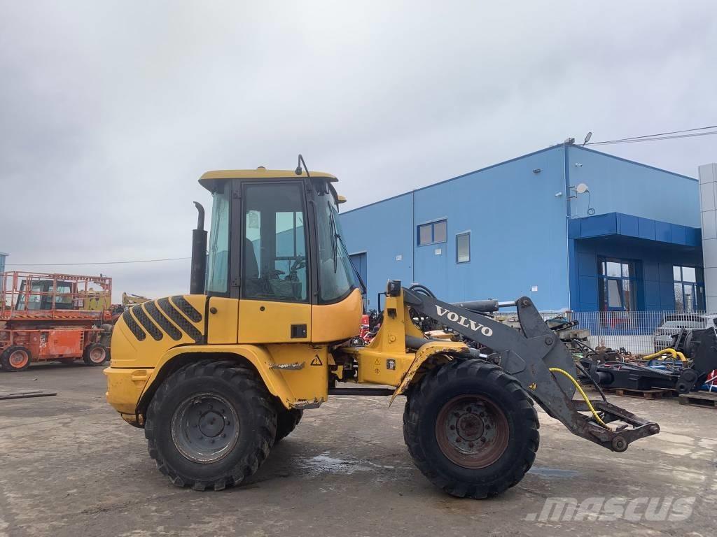 Volvo L 35 B Naudoti ratiniai krautuvai