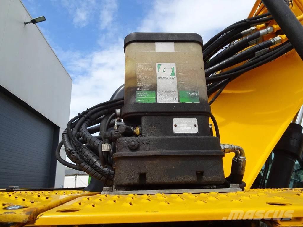 JCB JZ140 Vikšriniai ekskavatoriai