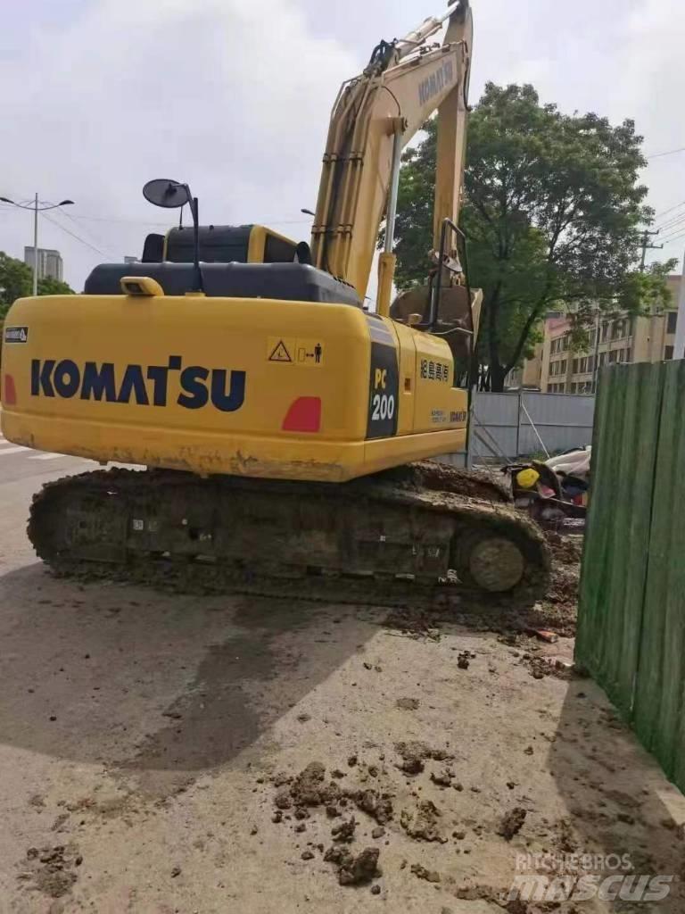 Komatsu pc200-8 Vikšriniai ekskavatoriai