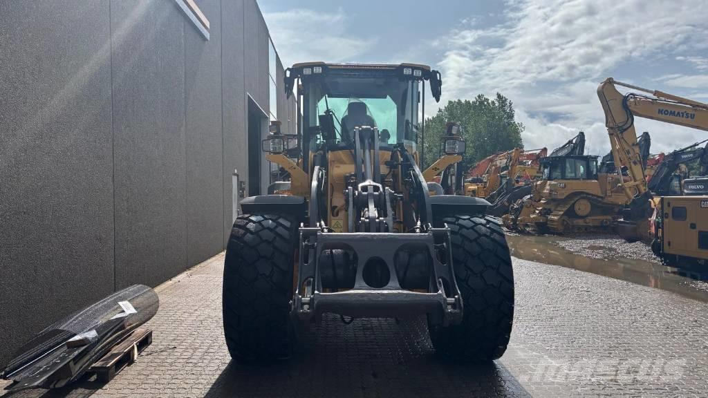 Volvo L 90 H Naudoti ratiniai krautuvai
