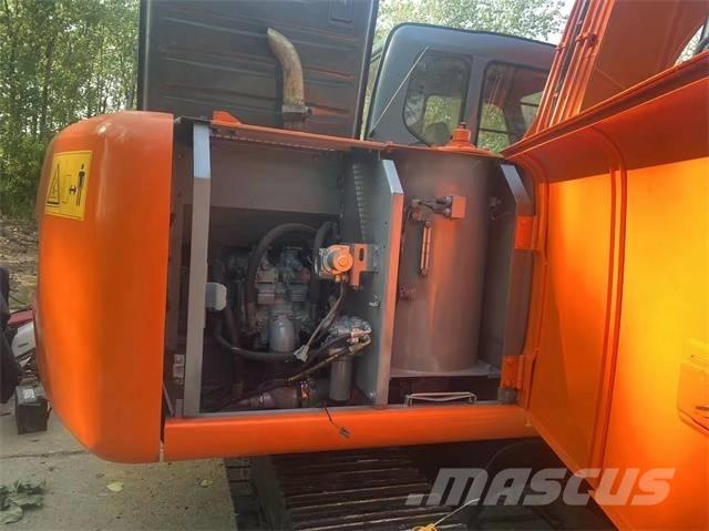 Hitachi EX120 Vikšriniai ekskavatoriai
