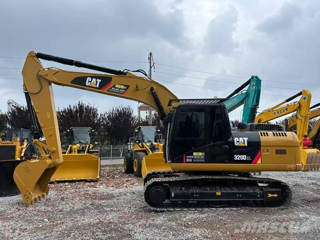CAT 320 D L Vikšriniai ekskavatoriai