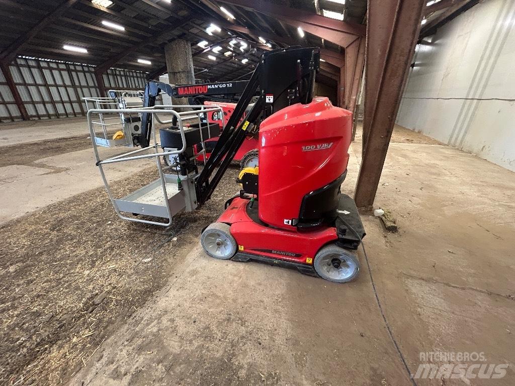 Manitou 100 VJR Vertikalūs stiebiniai keltuvai
