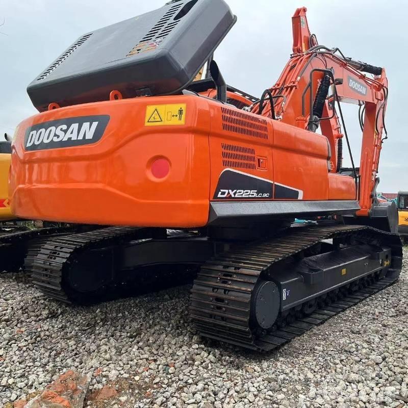 Doosan DX 225 Vikšriniai ekskavatoriai