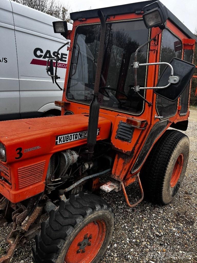 Kubota L 245 Naudoti kompaktiški traktoriai