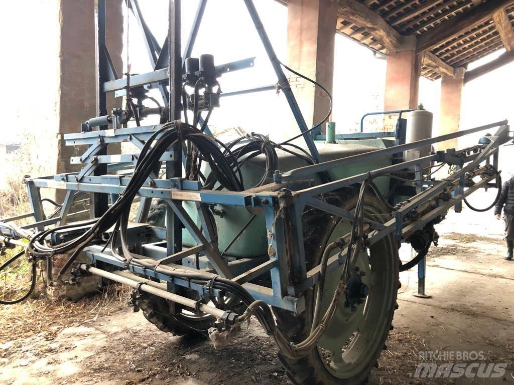 Berthoud ALBA V 2200 Trąšų purkštuvai