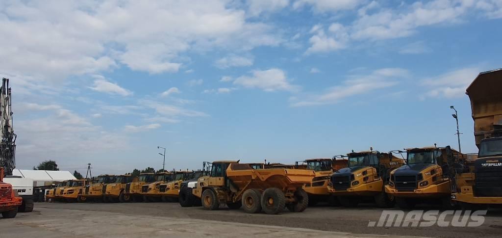 CAT 772 Atliekų išvežimo technika