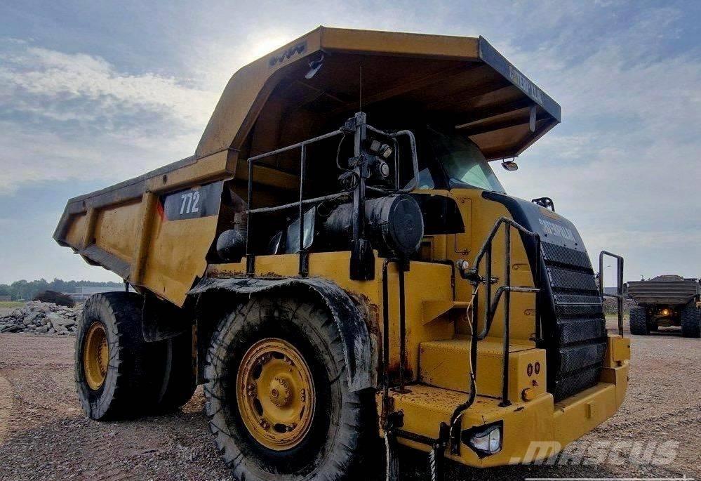 CAT 772 Atliekų išvežimo technika