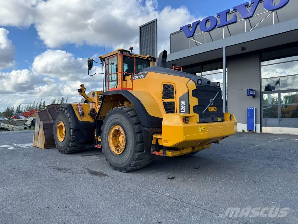Volvo L 260 H Naudoti ratiniai krautuvai