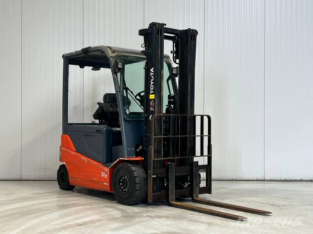 Toyota 8FBMT25 Elektriniai šakiniai krautuvai