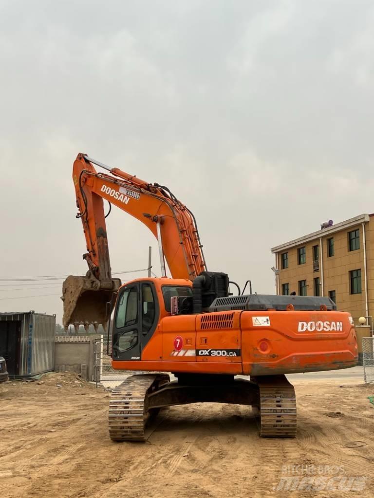 Doosan DX300LCA Vikšriniai ekskavatoriai