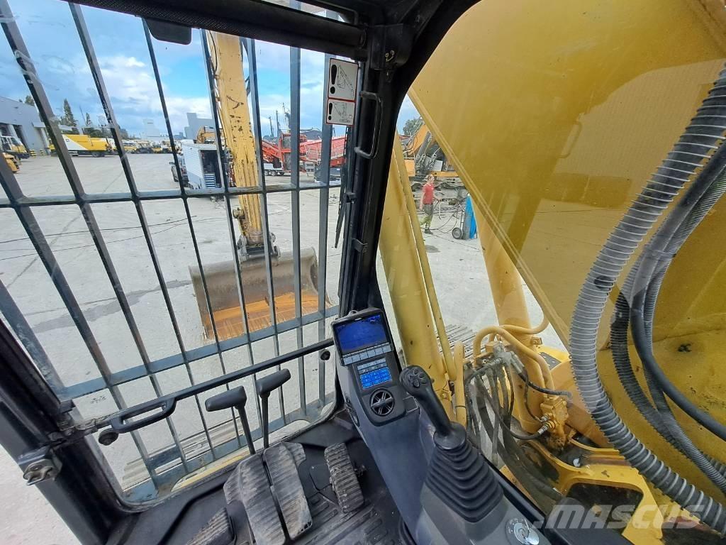 Komatsu HB215LC-2 Vikšriniai ekskavatoriai