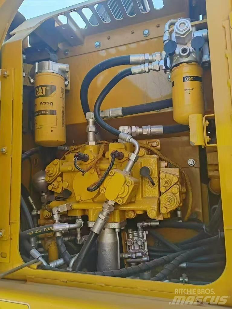 CAT 312 D Vikšriniai ekskavatoriai