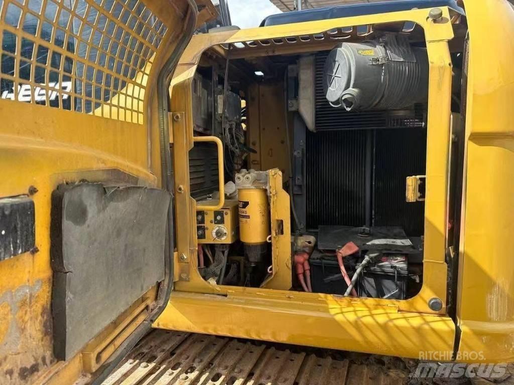 CAT 312 D Vikšriniai ekskavatoriai