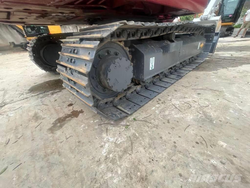 Takeuchi TB180C Vikšriniai ekskavatoriai
