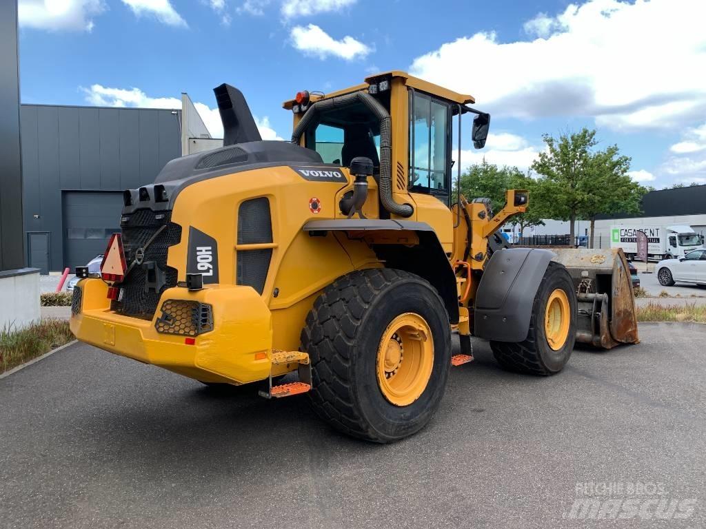 Volvo L 90 H Naudoti ratiniai krautuvai