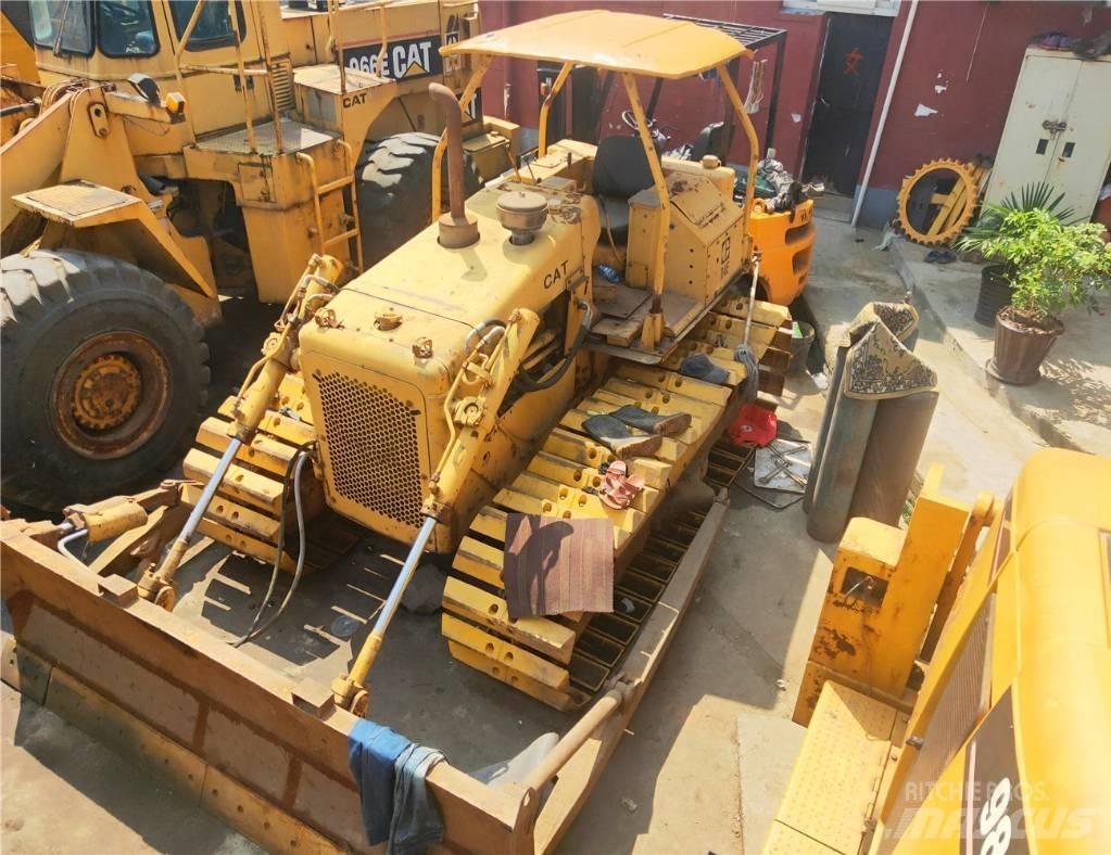 CAT D 4 E Vikšriniai buldozeriai