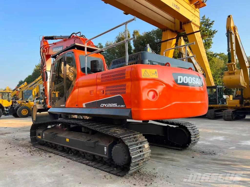 Doosan DX225LC-9C Vikšriniai ekskavatoriai