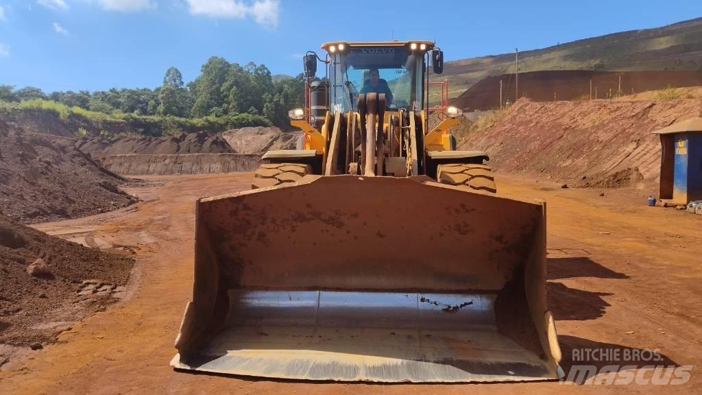 Volvo L 150 H Naudoti ratiniai krautuvai