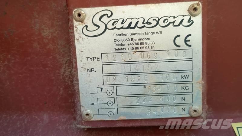 Samson 1210 Mėšlo barstytuvai