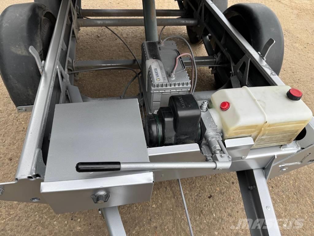 Ifor Williams 8 x 5 Savivartės priekabos