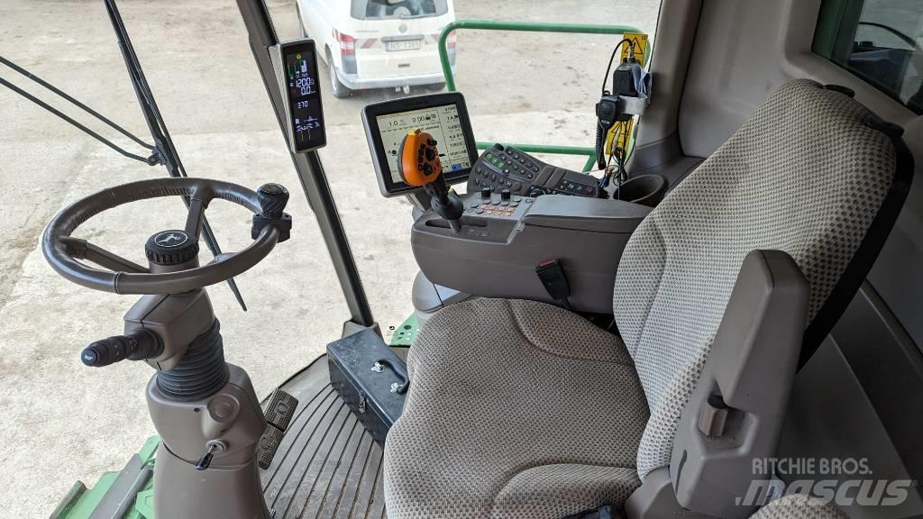 John Deere T 670 i Derliaus nuėmimo kombainai