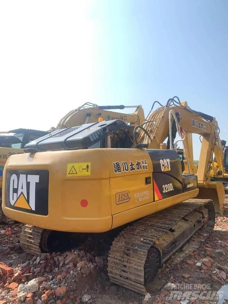 CAT 320 D L Vikšriniai ekskavatoriai