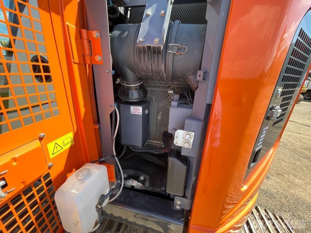 Hitachi ZX 135 US-6 Vikšriniai ekskavatoriai