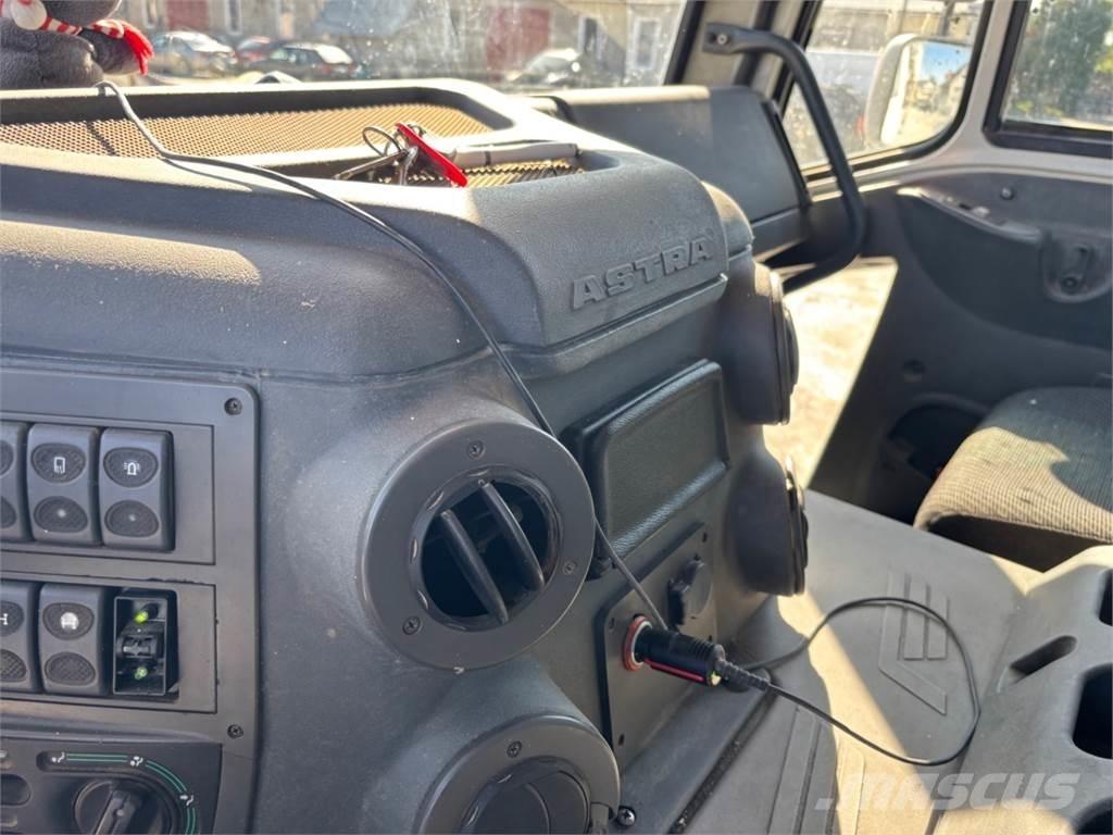 Astra HD8 8X6 Savivarčių priekabų vilkikai