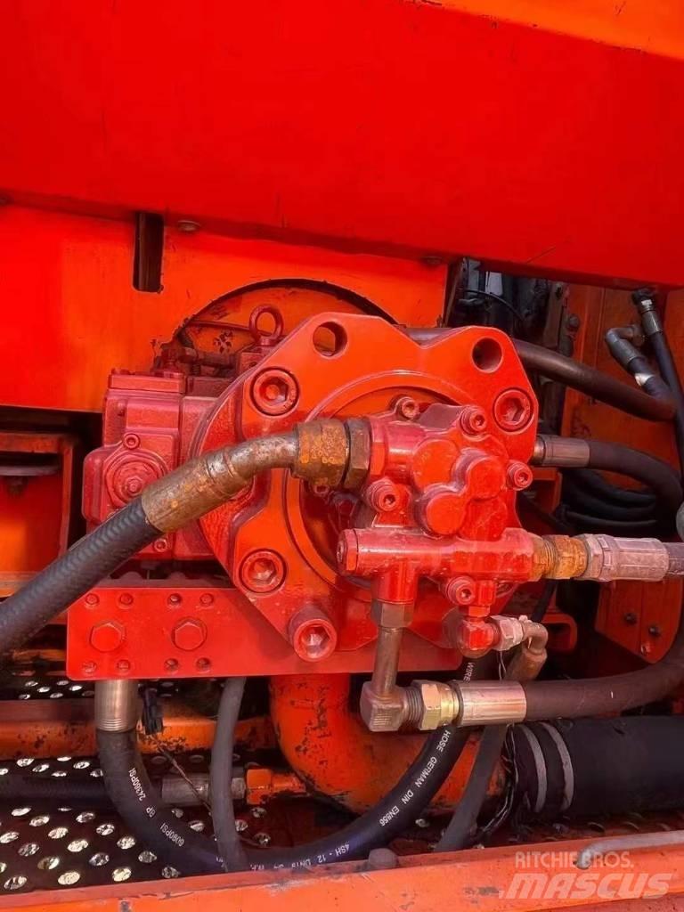 Doosan DH 300 LC-7 Vikšriniai ekskavatoriai
