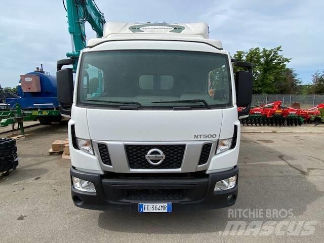 Nissan NT500 Pikapai / Bortiniai sunkvežimiai