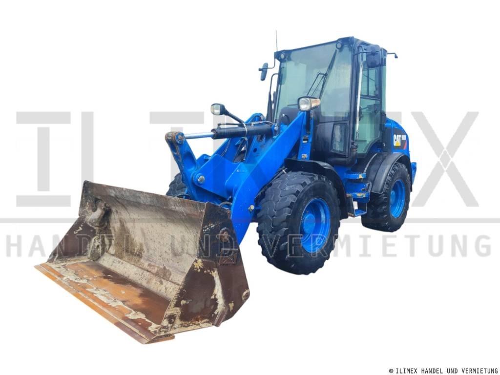 CAT 908 M Naudoti ratiniai krautuvai