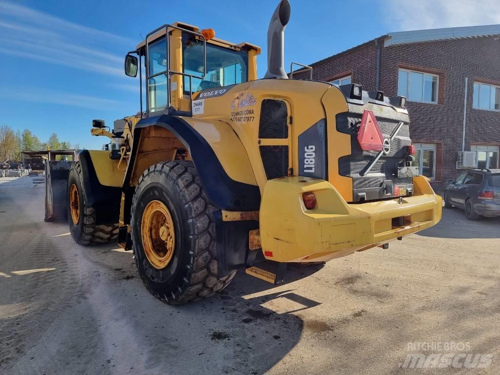 Volvo L 180 G Naudoti ratiniai krautuvai