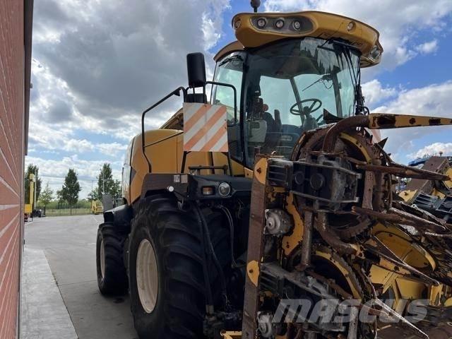New Holland FR9080 Pašarų ruošimo technika