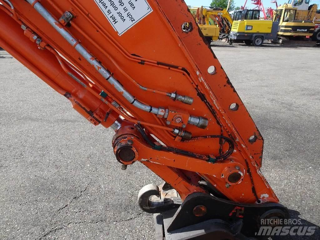 Hitachi ZX210W-3 Ratiniai ekskavatoriai