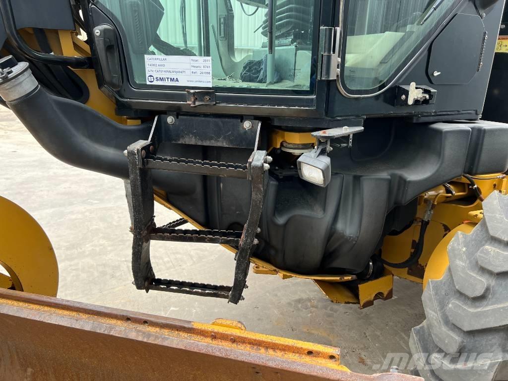 CAT 140M2 AWD Greideriai