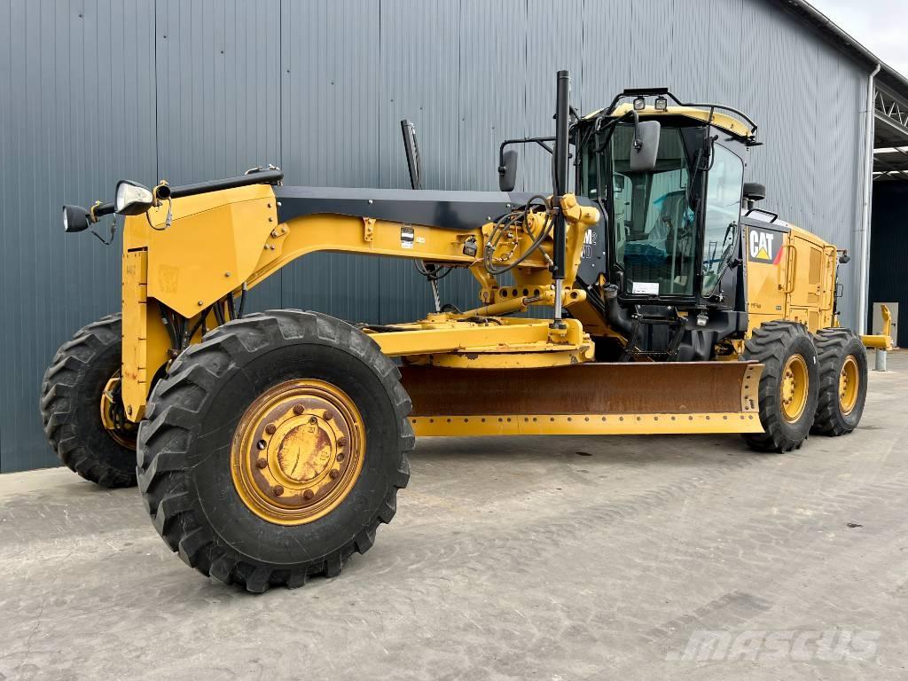 CAT 140M2 AWD Greideriai
