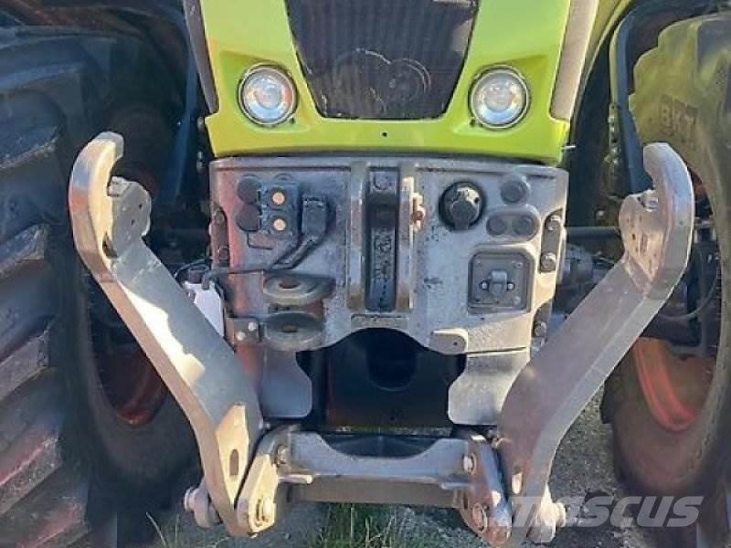 CLAAS Axion 830 Traktoriai
